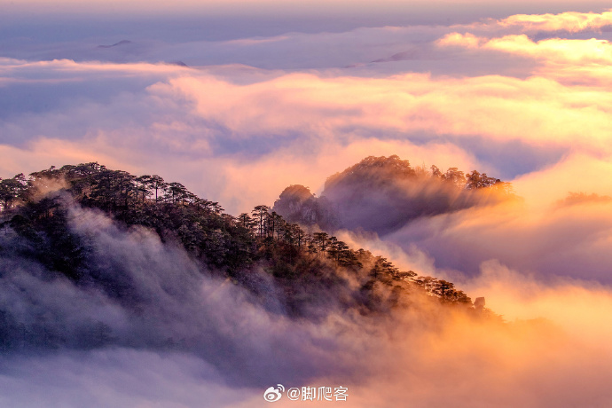 黄山山峰一脉相承，砥砺前行